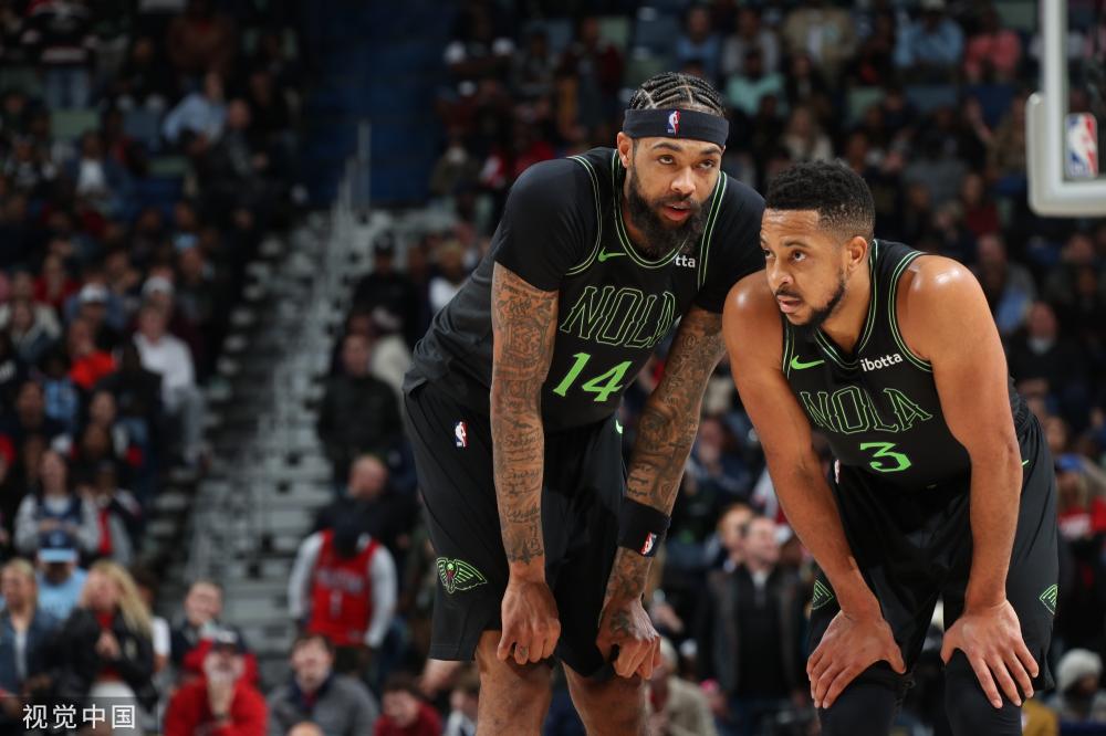 由于球迷不 由于球迷不