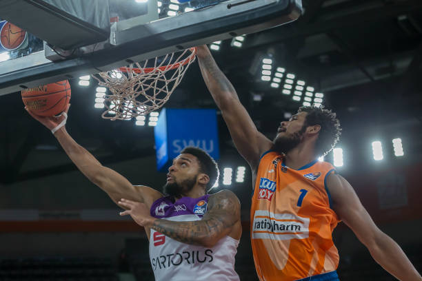 为球队贡献 为球队贡献